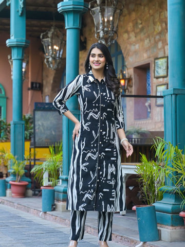 Varanga Women Abstract with Striped Printed Shirt Kurta with Trouser