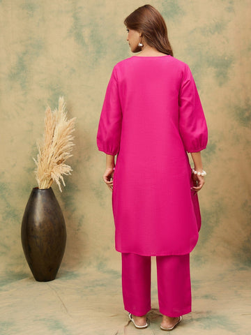 varanga Women Straight Kurta With Embroidery On Neck Paired With Solid Trousers