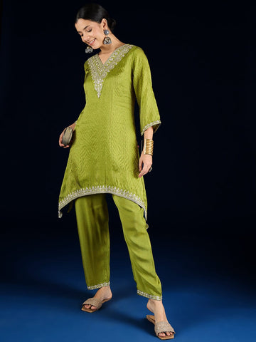 KSUT C-Cut Kurta With Zari Embroidery, Paired With Ankle-Length Trousers .