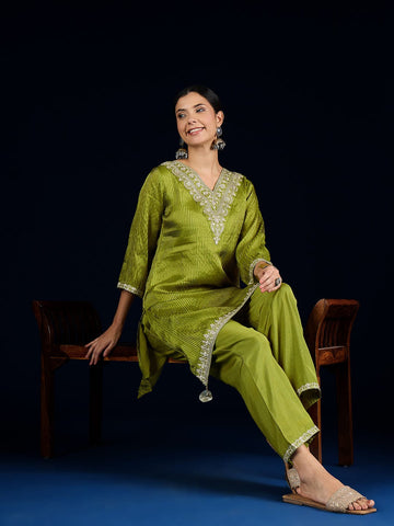 KSUT C-Cut Kurta With Zari Embroidery, Paired With Ankle-Length Trousers .