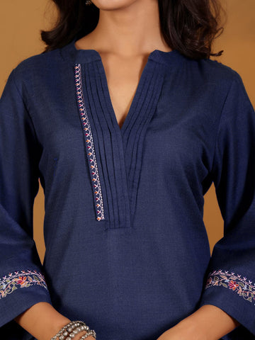 Varanga Women Blue Mandarin Collar Thread Embroidered With Pleate Deatialing Kurta Paired With Bottom
