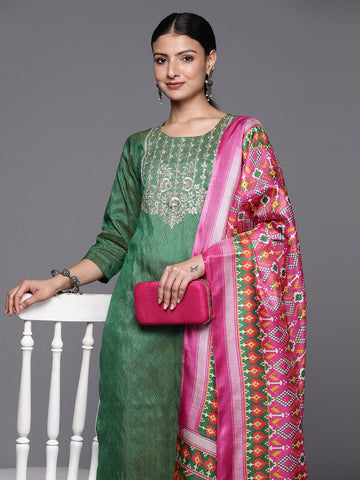 Varanga Women Green Embroidered Yoke Kurta Paired With Tonal Bottom And Contrast Dupatta