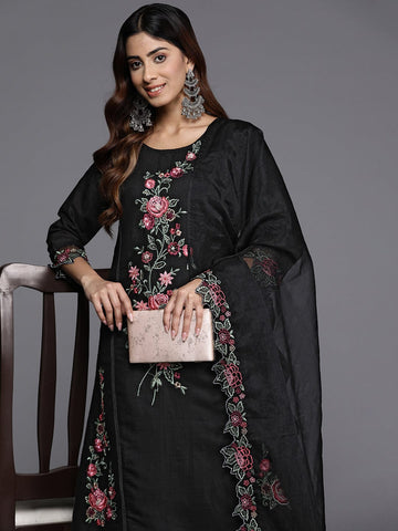 Varanga Women Black Embroidered Scallop Kurta Paired With Bottom And Dupatta