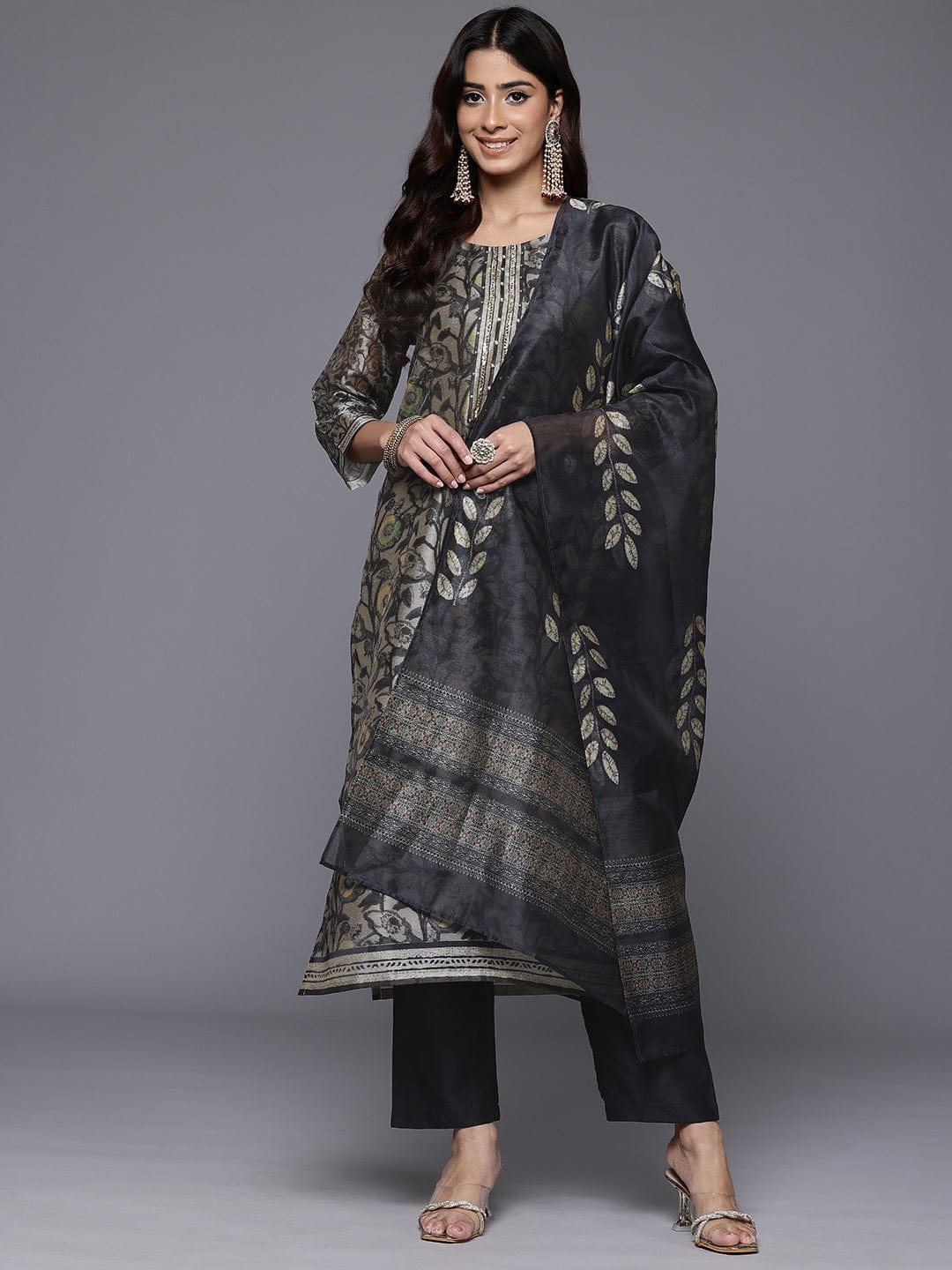 Varanga Women Grey Floral Printed Round Neck Straight Kurta Paired With Bottom And Printed Dupatta.