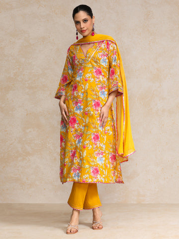 Floral Printed Boho Look Flared Sleeve Kurta With Trouser & Dupatta