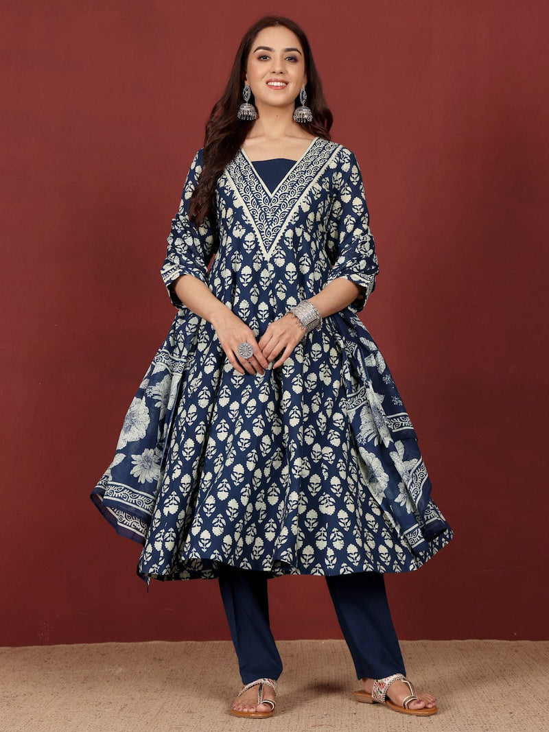 Varanga Women Ethnic Floral Printed Extedended V Neck Anarkali Kurta With Trouser & Dupatta