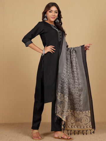 Varanga Women Thread Embroidered Yoke Kurta With Trouser & Jacquard Dupatta