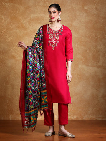 Varanga Women Floral Yoke Design Regular Thread Work Kurta with Trousers & with Dupatta