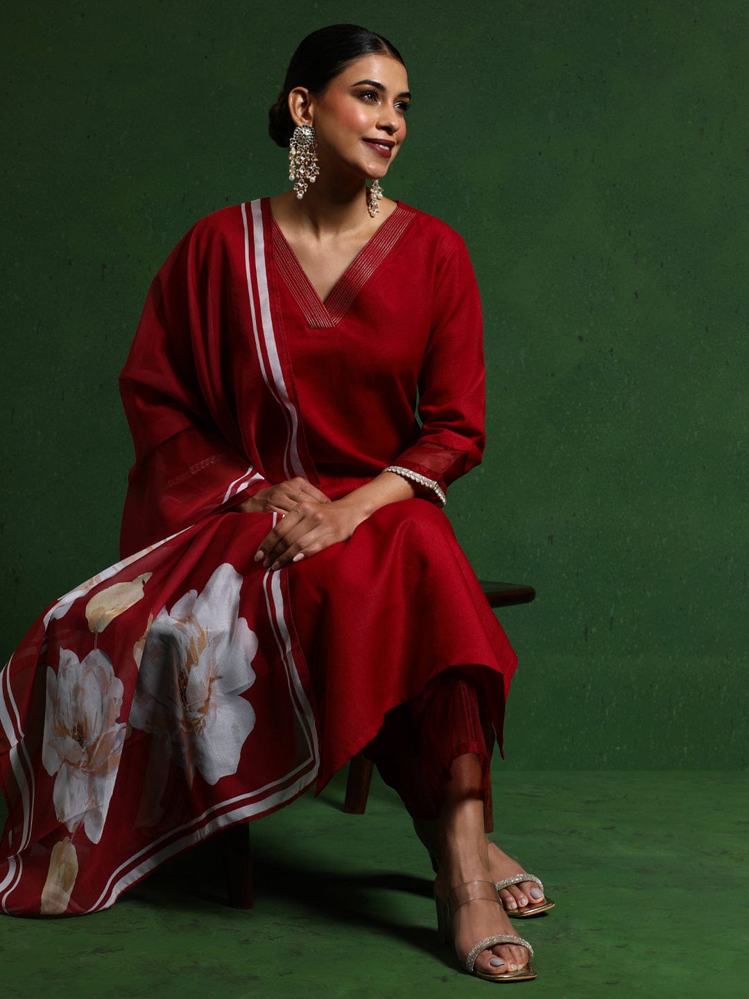 Varanga Women Thread Embroidere Yoke With Lace Detailing Kurta And Trouser With Dupata