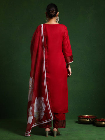 Varanga Women Thread Embroidere Yoke With Lace Detailing Kurta And Trouser With Dupata