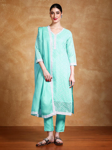 Women Floral Embroidered Regular Thread Work Kurta with Trousers & Dupatta