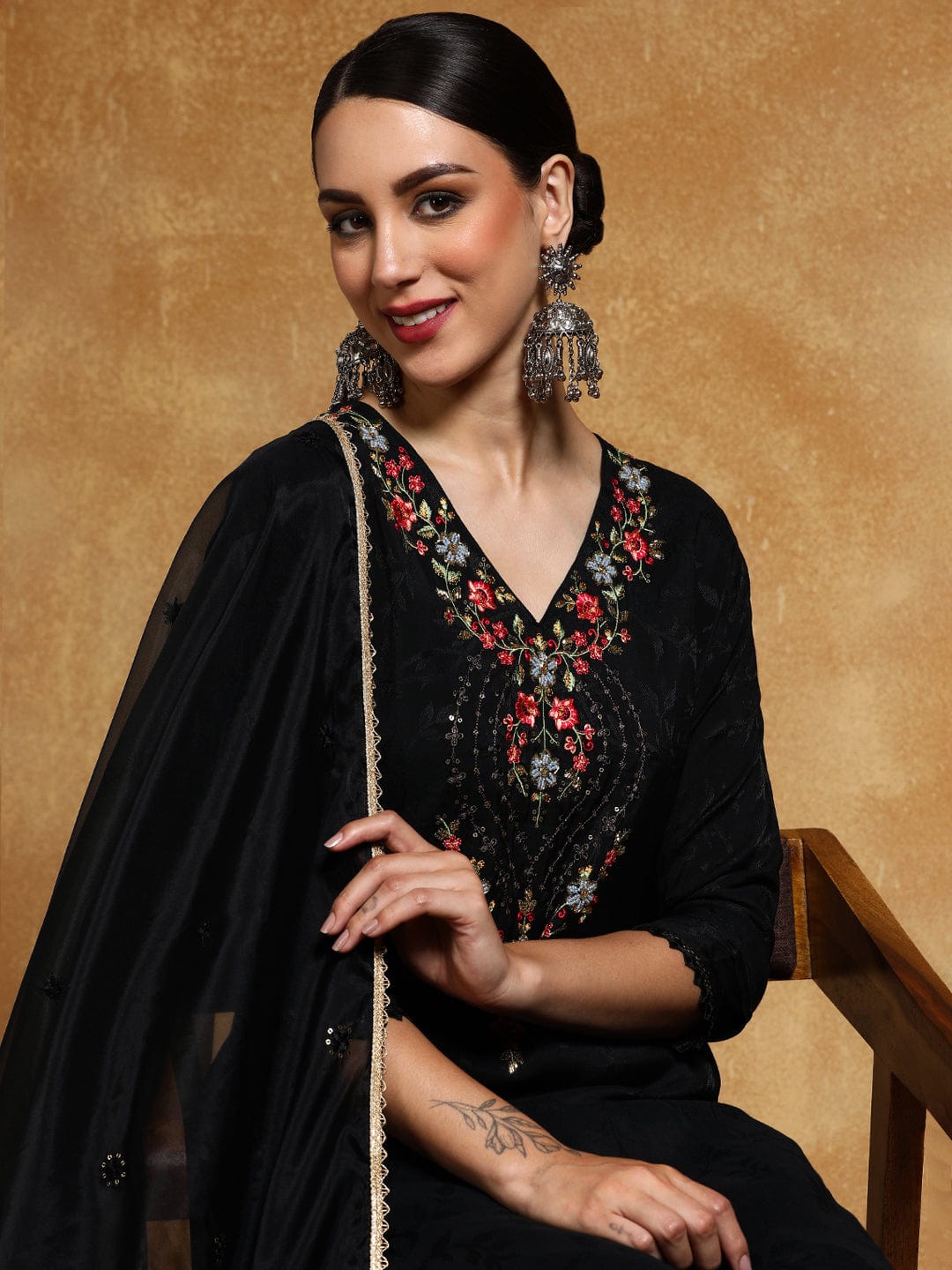 Varanga Women Floral Motif Thread Embroidered Yoke Kurta with Trouser & Dupatta