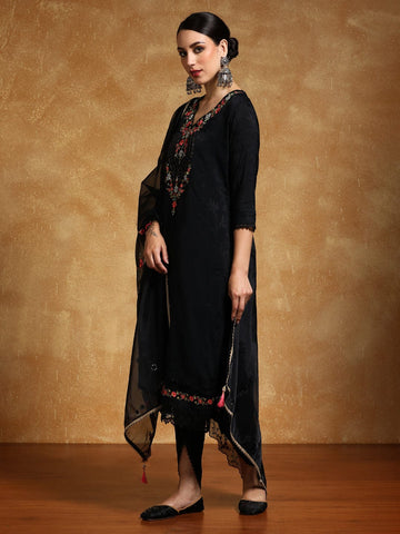 Varanga Women Floral Motif Thread Embroidered Yoke Kurta with Trouser & Dupatta