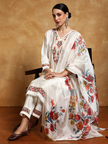 Varanga Women Thread Embroidered Yoke with All Over Floral Motif Buta Kurta with Trouser & Dupatta