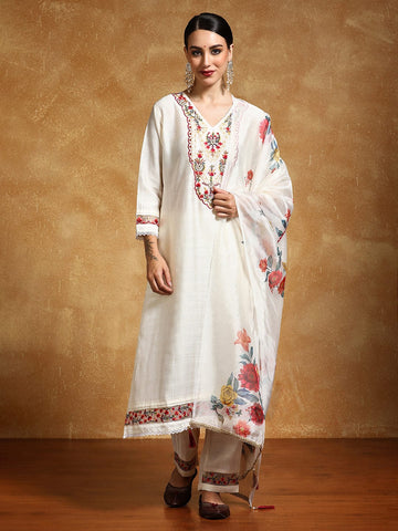Varanga Women Thread Embroidered Yoke with All Over Floral Motif Buta Kurta with Trouser & Dupatta