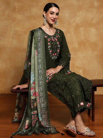 Varanga Women Floral Heavy Thread Embroidered Schffili Hem Kurta with Trouser & Dupatta