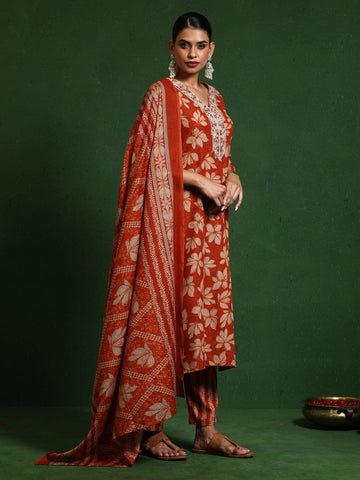 Varanga Women Floral Printed V Neck Kurta With Trouser & Dupatta