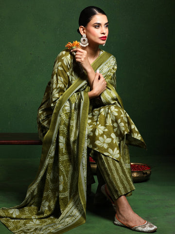 Varanga Women Floral Printed V Neck Kurta With Trouser & Dupatta