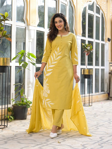 Varanga Women Floral Motif Thread Embroidered Kurta with Trouser & Dupatta