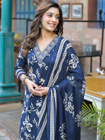 Varanga Women Floral Printed Thread Embroidered Flared Kurta with Palazzo And Dupatta