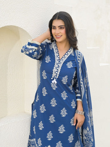 Varanga Women Mirror & Thread Embroidered Ethnic Printed Kurta with Trouser & Dupatta