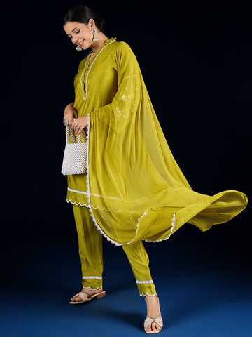 Varanga Kurta Set With 3D Work On The Sleeves Paired With Solid Trousers And Dupatta.