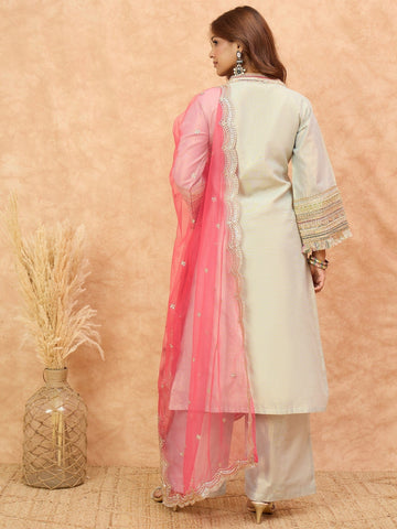 varanga Women Shimmer Kurta Set Adorned With Delicate Zari Lace Detailing Paired With Net Dupatta.