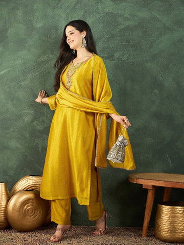 Varanga A Gracefully Beaded Yoke Kurta Paired With Solid Trousers And A Matching Dupatta