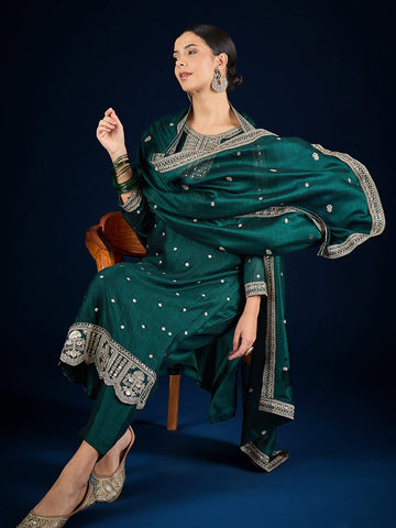 Varanga Graceful Green 3-Piece Set Featuring A Zari-Embroidered Kurta, Solid Ankle-Length Trousers, And An Elegant Embroidered Dupatta.
