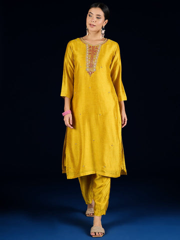 Varanga Vichitra Bead-Embellished Round Neck Kurta, Solid Ankle-Length Trousers, And An Elegant Embroidered Dupatta