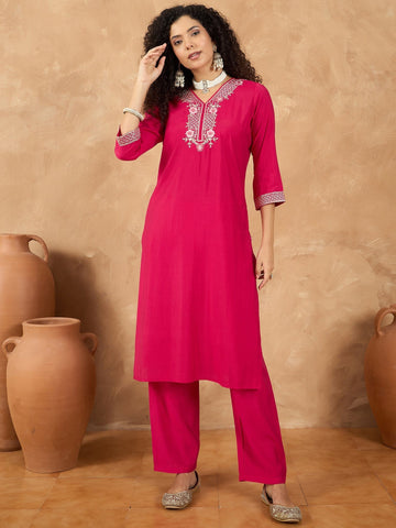 Varanga Women Kurta Adorned With Thread Embroidery, Teamed With Trousers And Paired With Dupatta Featuring Lurex And Lace Detailing