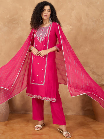 Varanga Women Kurta Adorned With Thread Embroidery, Teamed With Trousers And Paired With Dupatta Featuring Lurex And Lace Detailing