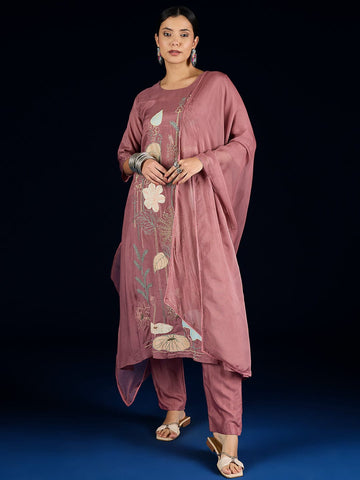 Varanga Thread-Embroidered Lavender Kurta, Solid Ankle-Length Trousers, And A Flowy Chiffon Dupatta.