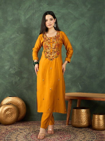Varanga Hand-Embroidered Kurta Paired With Solid Ankle-Length Trousers And An Intricately Detailed Dupatta