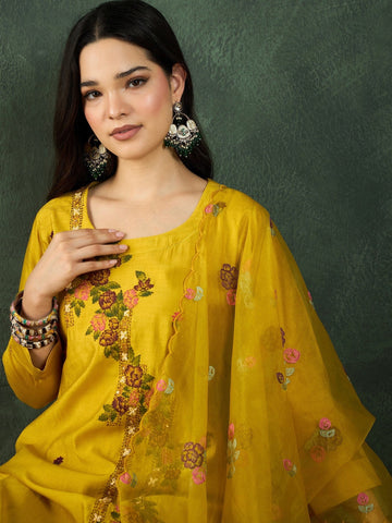 Varanga Hand-Embroidered Kurta Paired With Solid Ankle-Length Trousers And Dupatta
