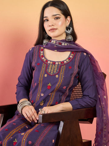 Varanga Kurta With Hand Embroidery, Paired With Trousers And Thread-Embroidered Dupatta.