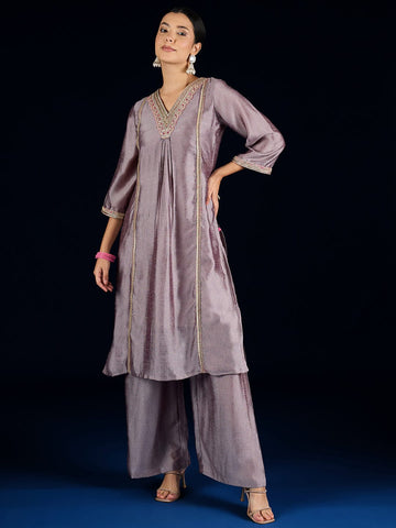 Varanga V Neck Kurta With Lace Detailing, Paired With Solid Trousers And A Contrasting Fuchsia Dupatta.
