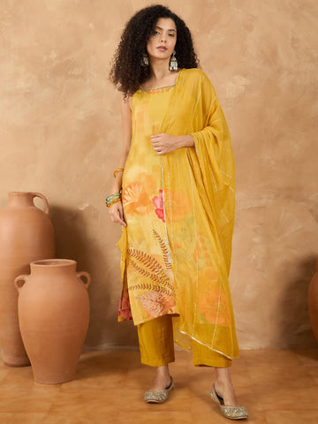 Varanga Women Spaghetti Strap Straight Floral Kurta With Trousers And Dupatta