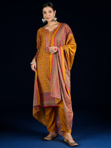 Varanga Ethnic Printed Straight Kurta With Lace Round Neck, Paired With Solid Trousers And A Printed Dupatta.