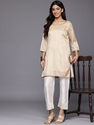 Varanga Women Off White Thread And Zari Embroidered Bottom