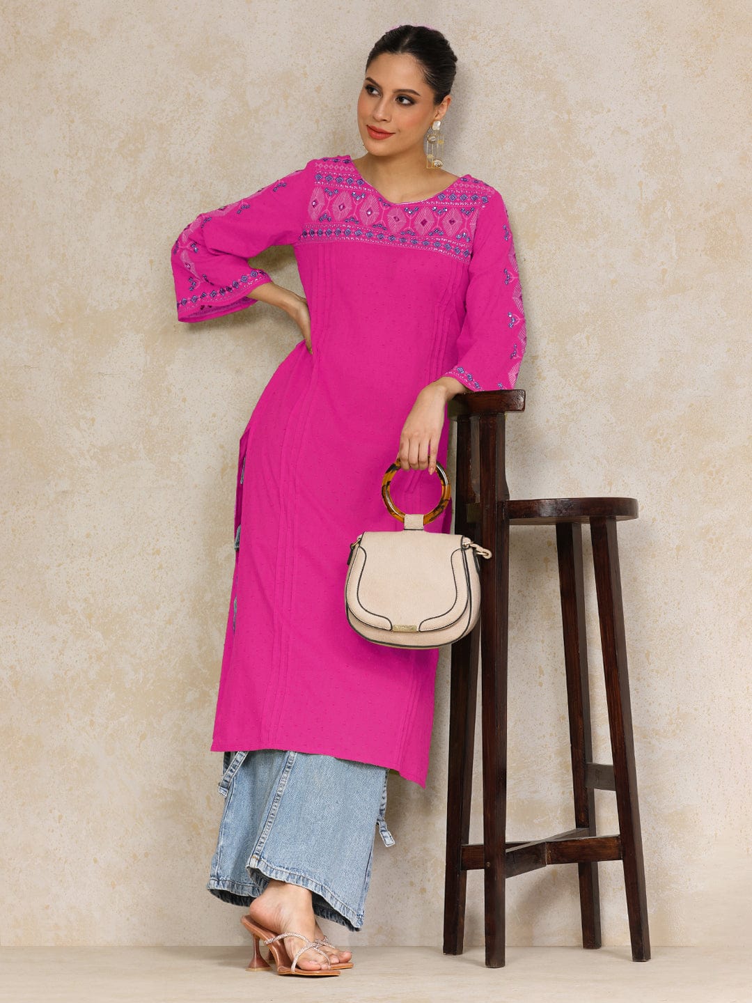 Varanga Women Pink Embellished Round Neck Straight Kurta