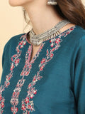 Varanga Thread Embroidered Straight Kurta Paired With Printed Dupatta And Straight Pant