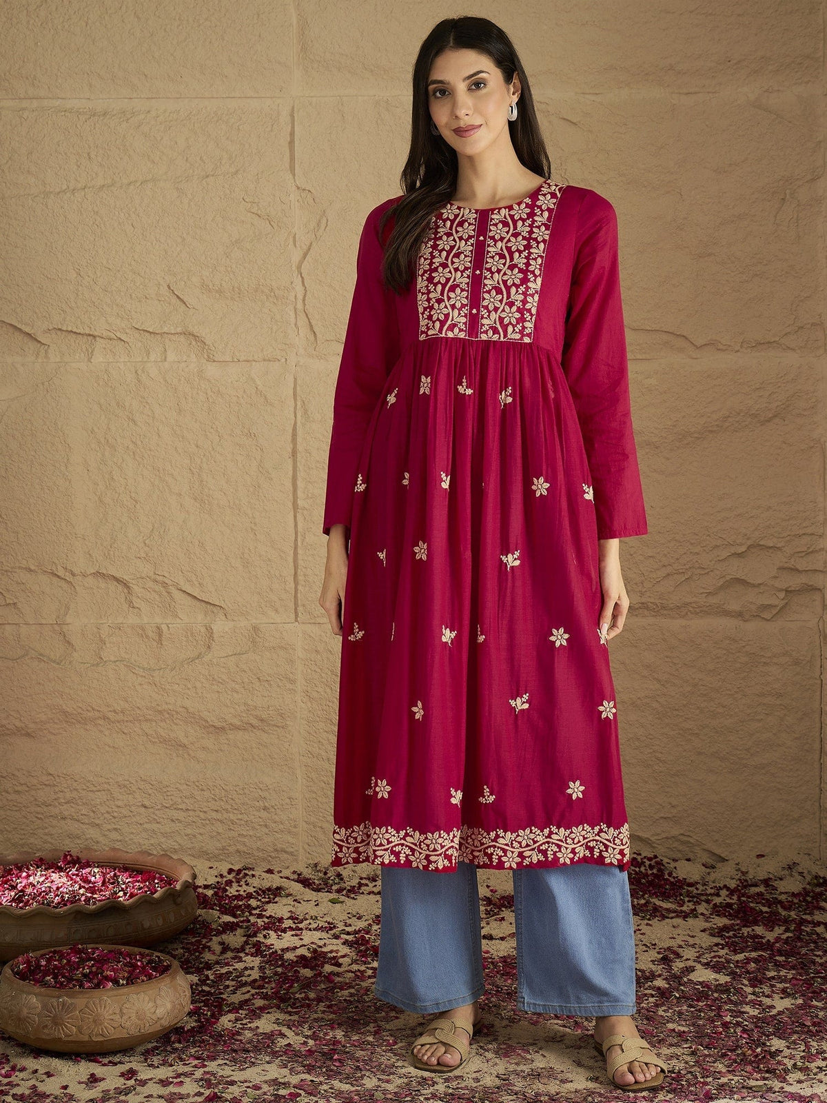 Varanga Women Thread Embroidered High Slit Kurta