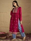 Varanga Women Thread Embroidered High Slit Kurta