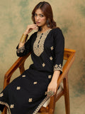Varanga Women Floral Motif Thread Embroidered Yoke with All over Buta Kurta