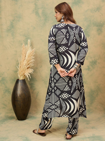 Geometric Printed Kurta With Zip Detail And Trousers