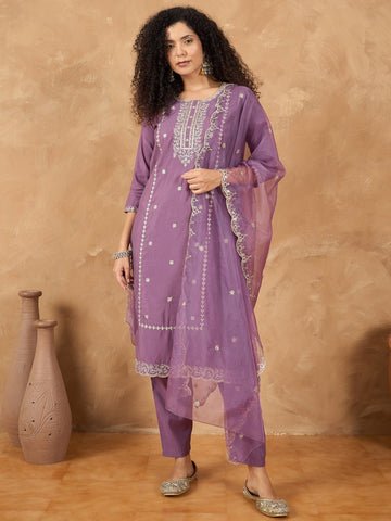 Zari Embroidered Yoke Kurta With Trousers & An All Over Embodiery Detailed Dupatta