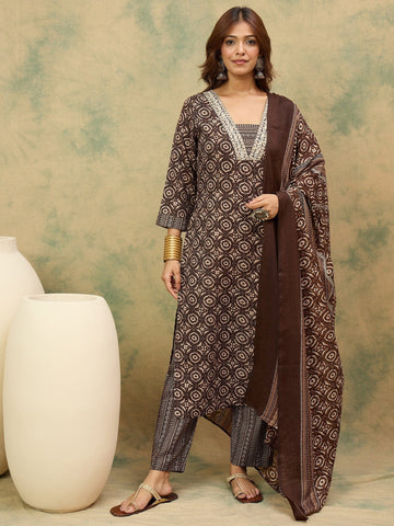 Geometric Printed V-Neck Kurta With Trouser & Dupatta