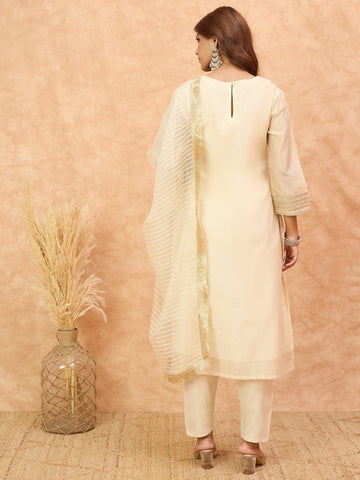 Varanga Women Zari Embroidered And Sequence Embellished With Organza Detailed Kurta With Bottom And Dupatta