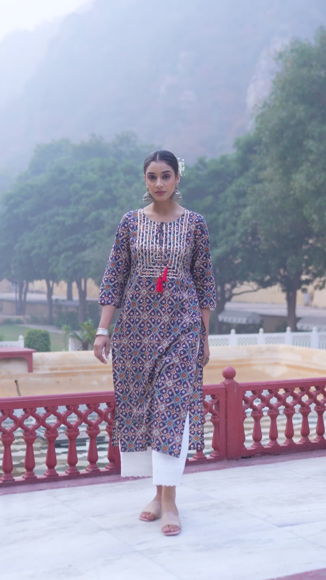 Varanga Women Blue And Beige Abstract Printed Kurta With Gota Work On Yoke And 3/4Th Sleeves